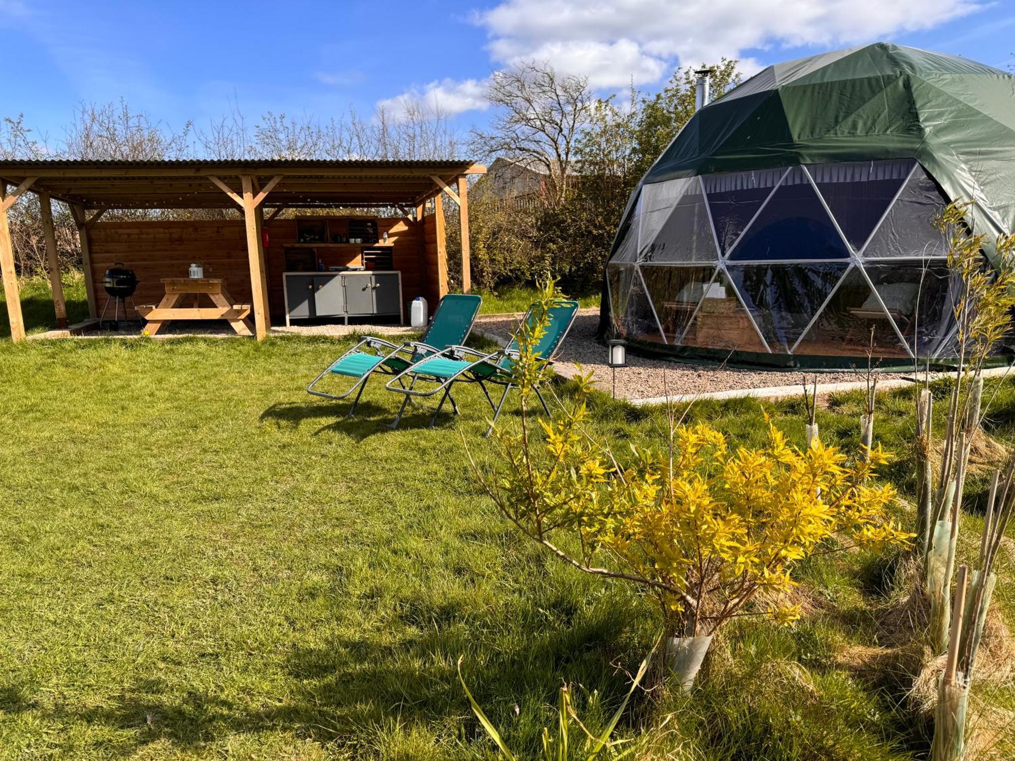 Geodesic Dome Glamping Hotel Llanidloes Eksteriør billede